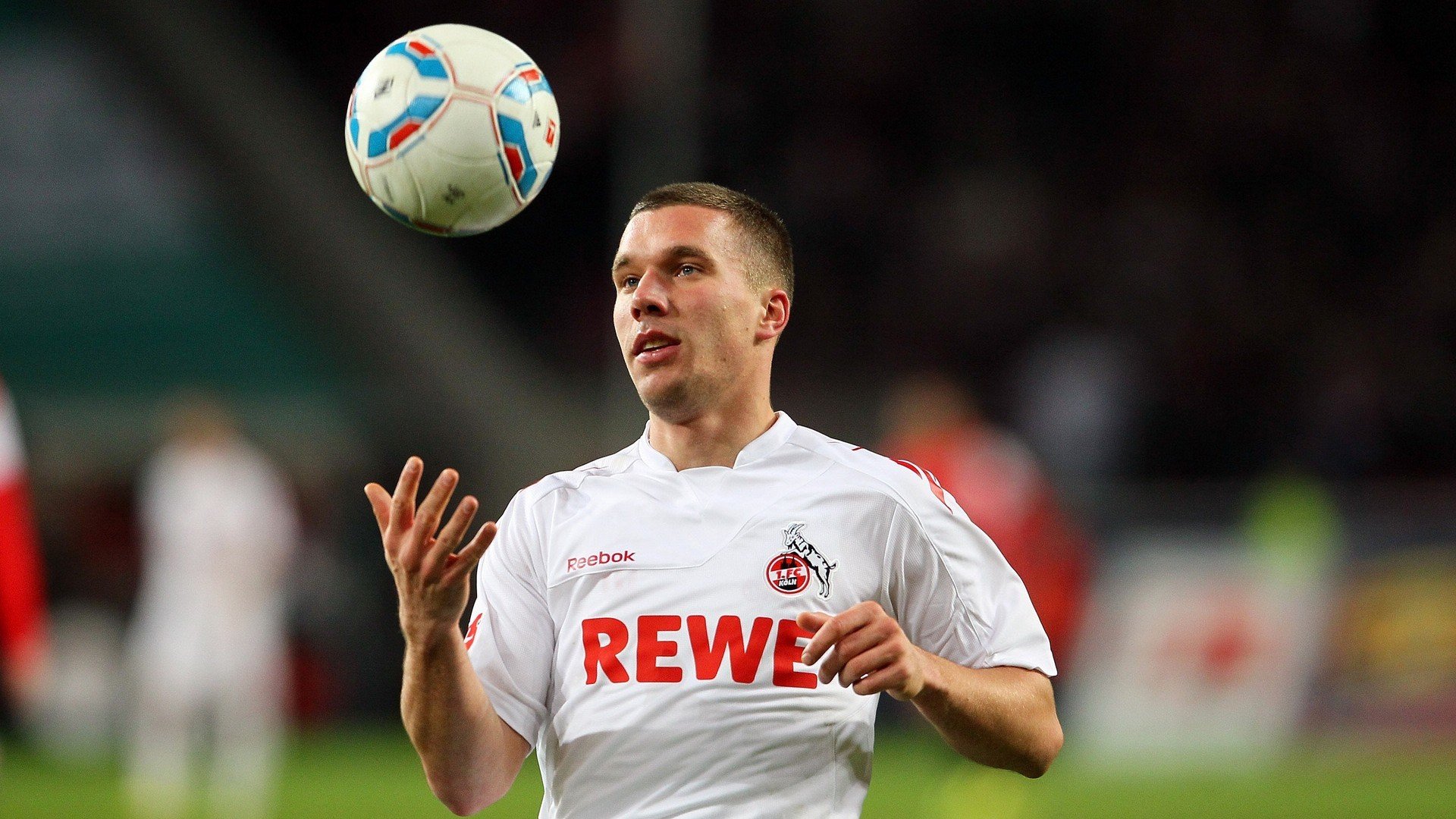 公牛队员拉文取得全明星赛资格，球迷纷纷点赞，拉文31分率公牛取季前赛四连胜