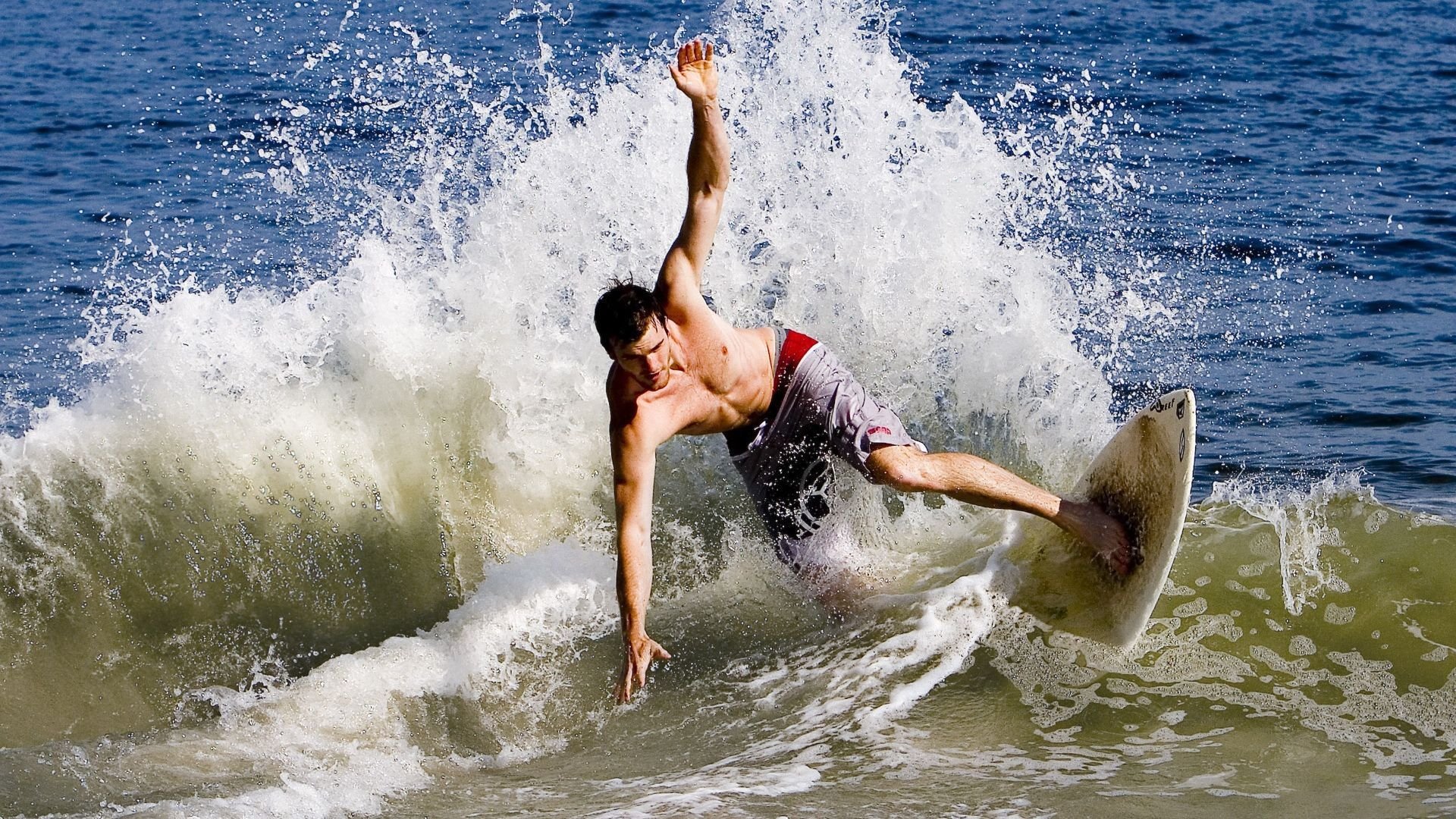 中国足球产业融合创新发展联盟成立，推动多行业协作，中国足球产业的现状分析